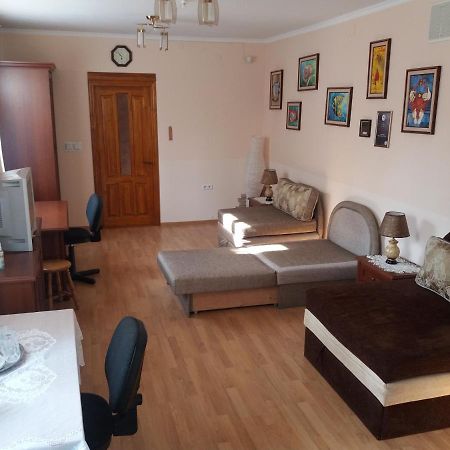 "Arttrakt" Hotel Lviv Eksteriør billede