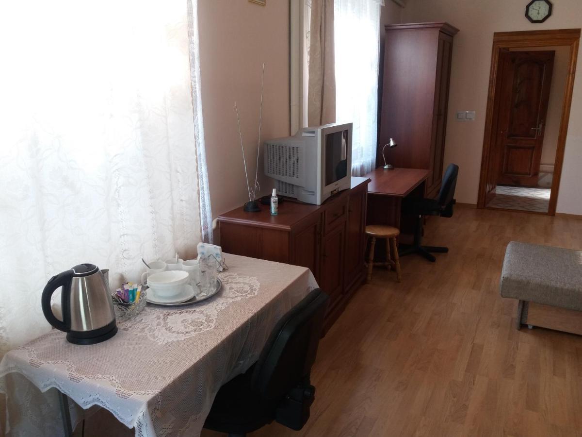 "Arttrakt" Hotel Lviv Eksteriør billede