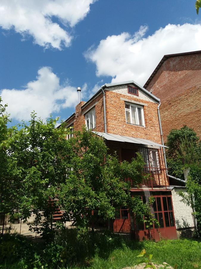 "Arttrakt" Hotel Lviv Eksteriør billede